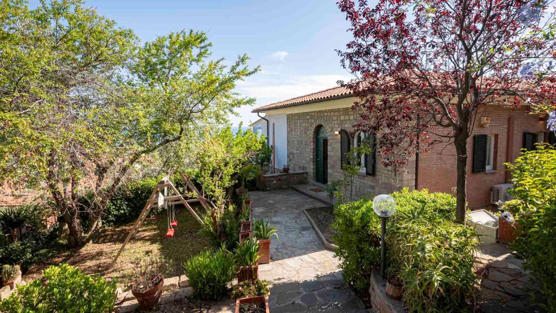 Villa Con Giardino Vista Mare كاستيغليون ديلا بيسكايا المظهر الخارجي الصورة